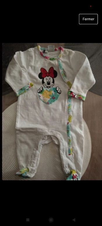 Pyjama 6 mois en très bon état Disney