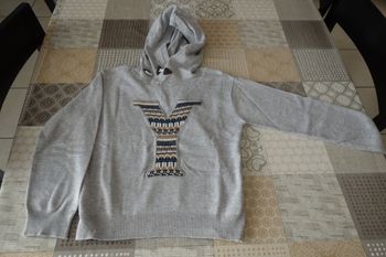 pull à capuche
