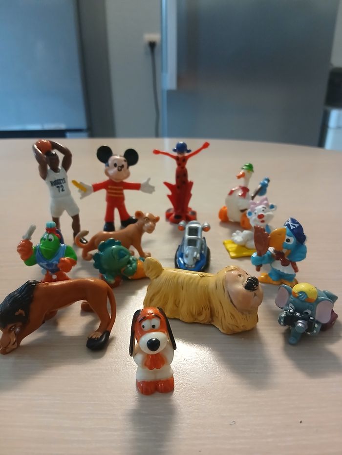 Lots de figurines tres bonne etats - photo numéro 4