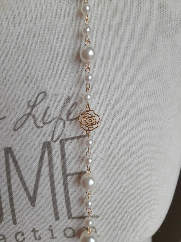 Collier long roses et perles - photo numéro 3