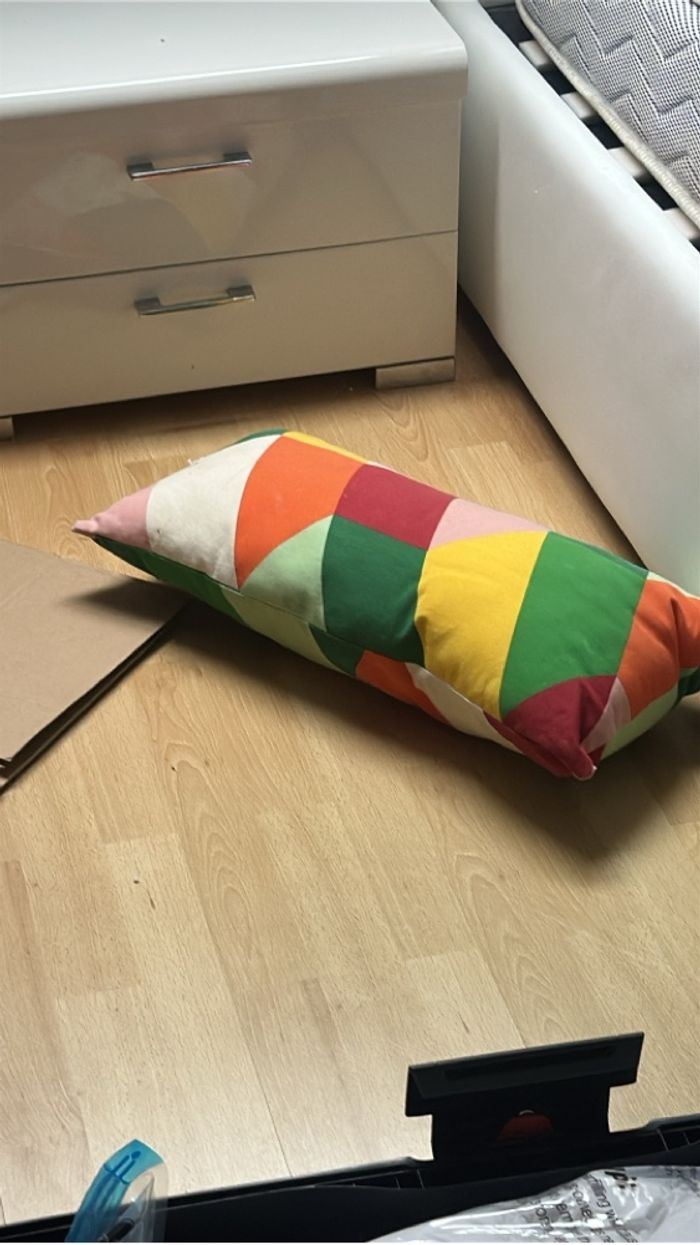 Cousin enfants oreiller