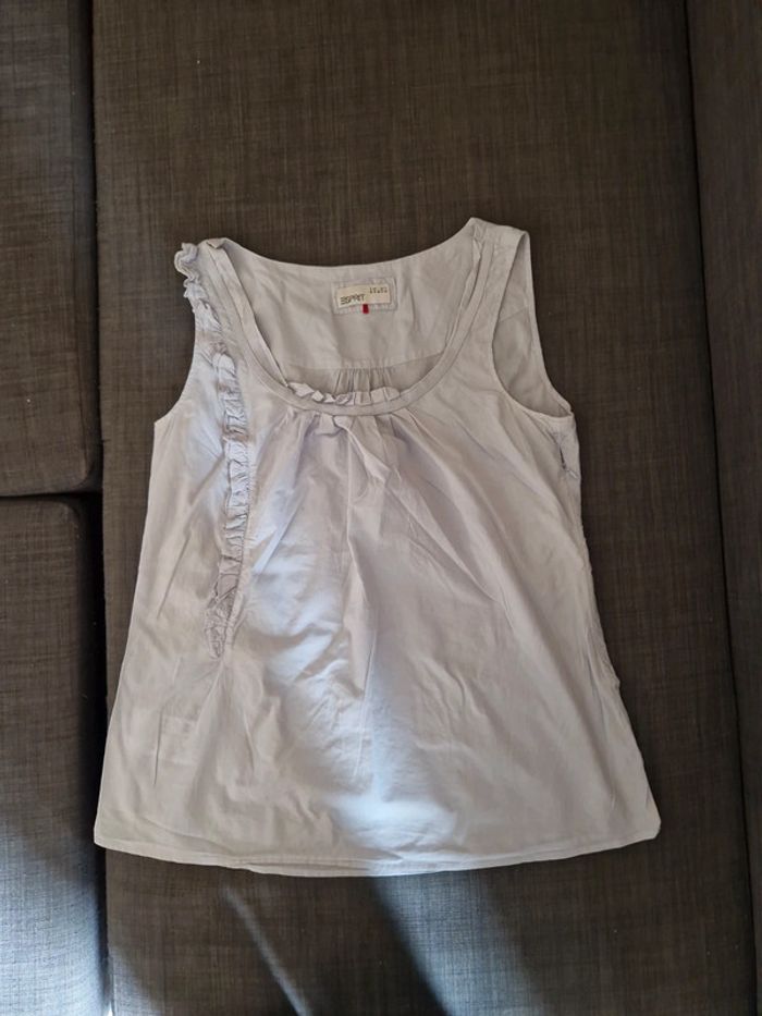 Petite blouse sans manche