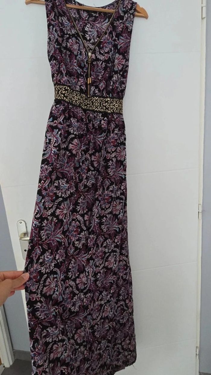 Robe longue mauve et noir - photo numéro 2