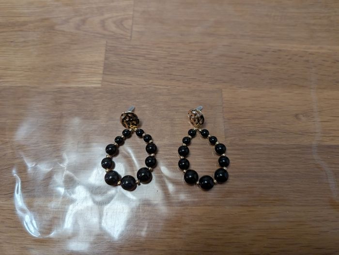 Paire de boucles d'oreilles fantaisies - photo numéro 2