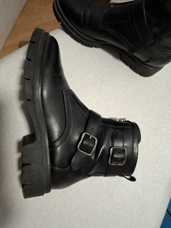 Belles bottines motardes femme Tamaris 37 cuir noir à zips très bon état - photo numéro 6