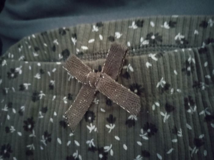 Pantalon/leeging kaki imprimé fleurs "Tape à l'œil" neuf