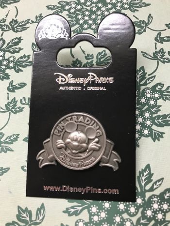 Pins mickey