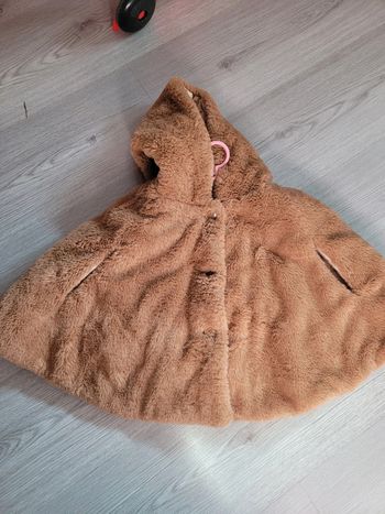 Cape fourrure 3 ans