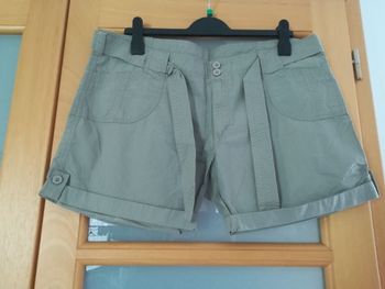 Short femme 46