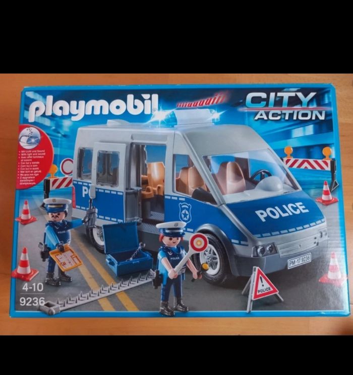 Fourgon de police Playmobil city action n°9236 - photo numéro 3