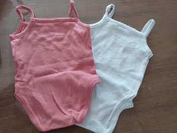 Lot de deux débardeurs 3 mois