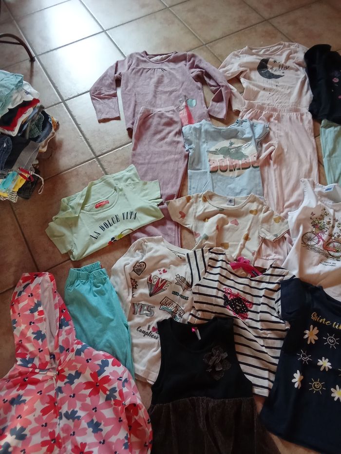 Lot de 17 articles fille 8 ans - photo numéro 4