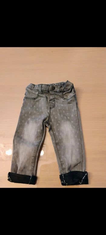 Vêtements fille pantalon jean marque lot possible voir dressing
