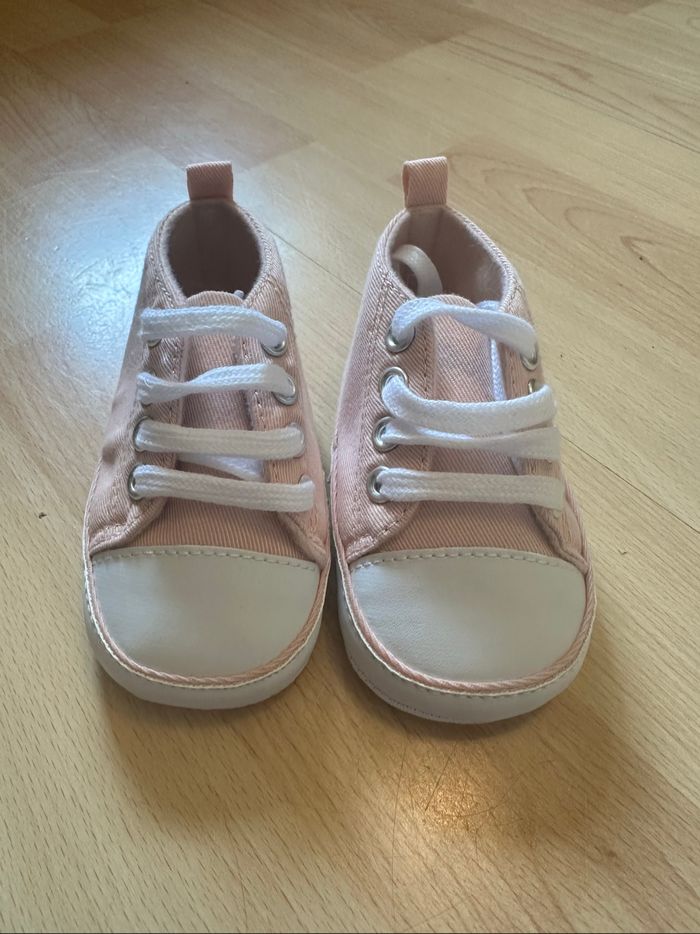 Lot chaussures bebe 12-18 mois - photo numéro 6
