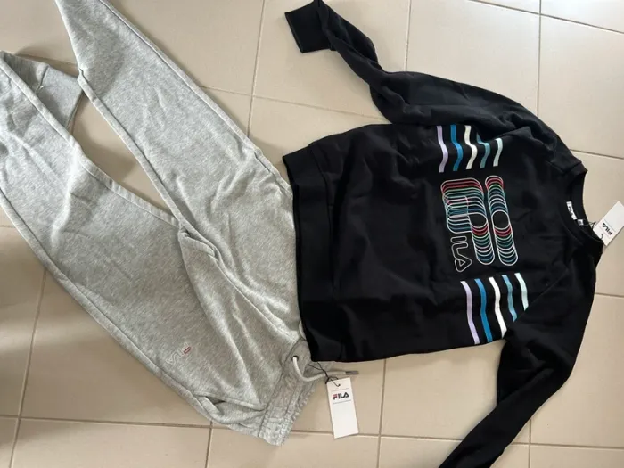 Survêtement fila taille xs - photo numéro 2