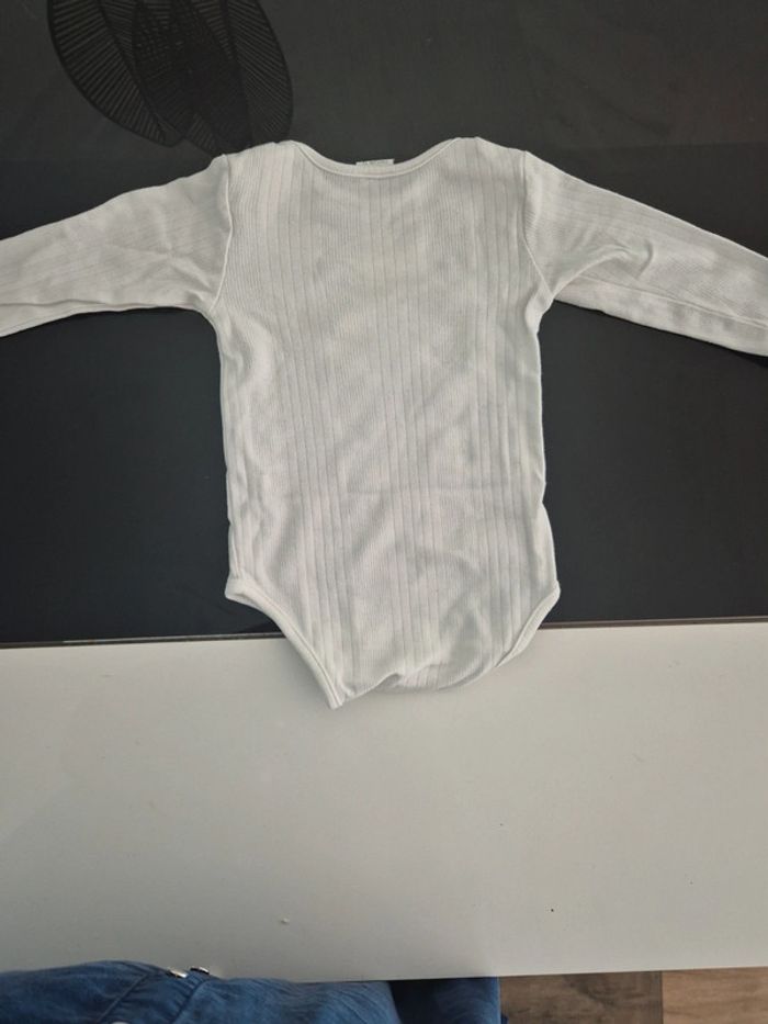 Lot de 2 bodies manches longues 12 mois - photo numéro 4