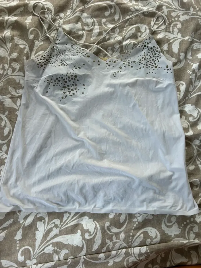 Haut blanc petite bretelle cop copine taille L