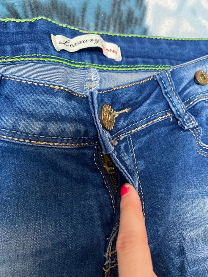 Short jean bleu Luxury taille 40 - photo numéro 3