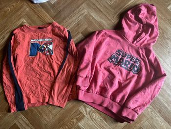 Sweat à capuche et t shirt manches longues 8 ans super Mario