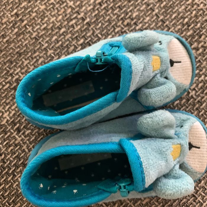 Chausson garçons taille 18 - photo numéro 4