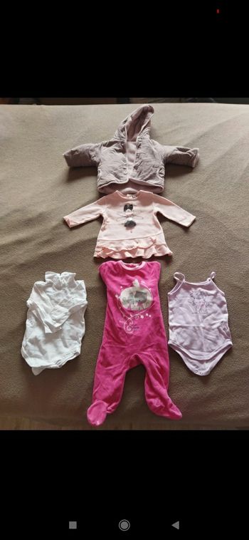Lot de vêtements fille 3 mois