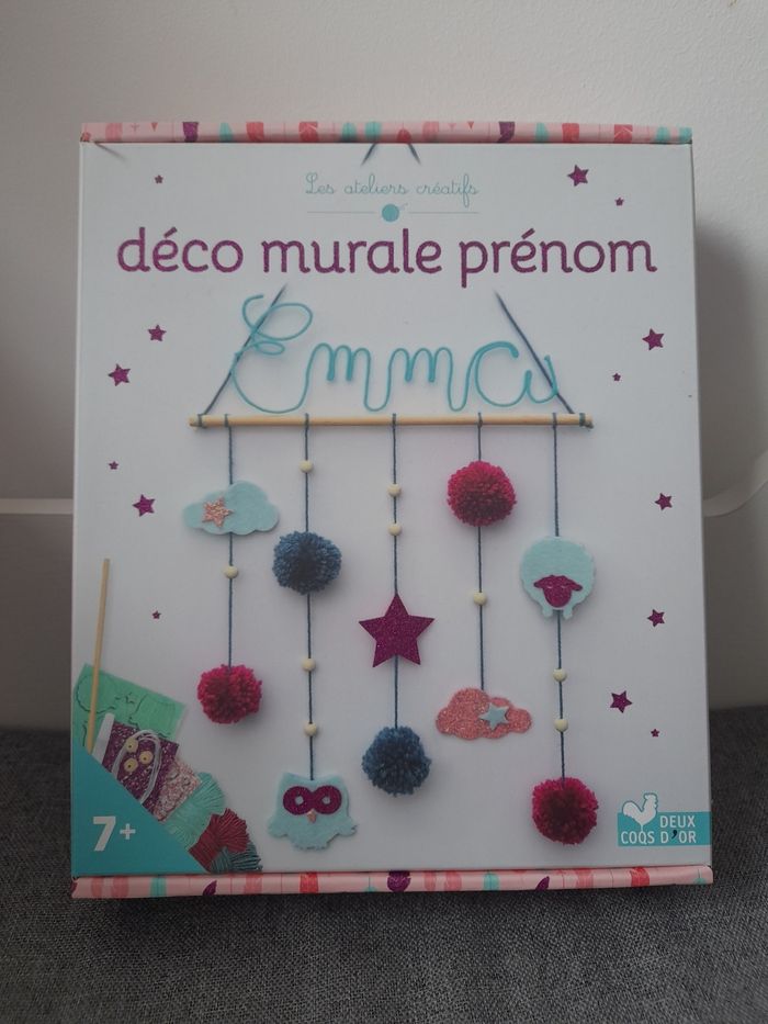 Les ateliers créatifs : Déco Murale Prénom Deux coqs d'or
