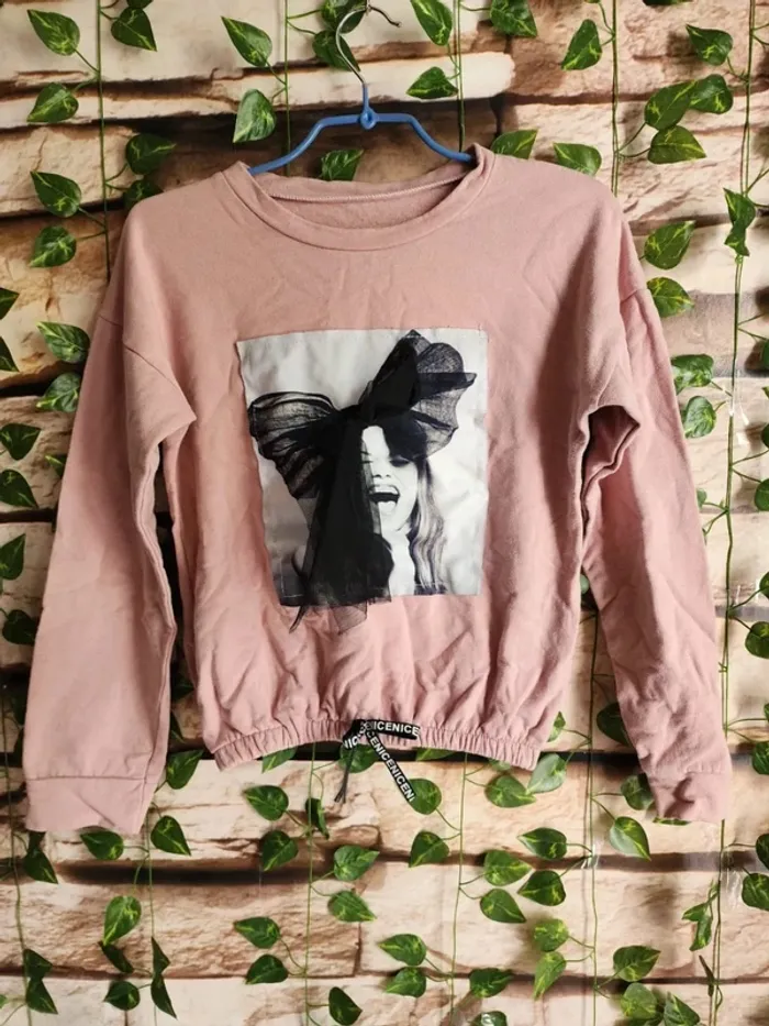 🥰Sweat Rose avec noeud Taille 14ans 🥰 - photo numéro 2