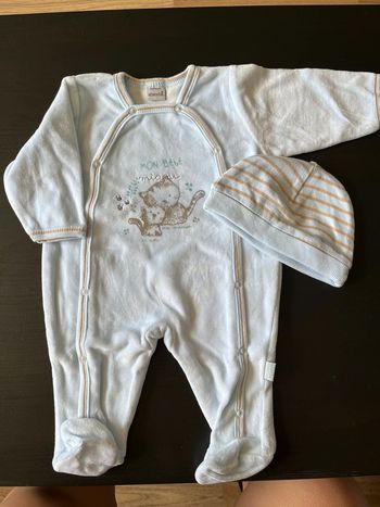 Ensemble pyjama et bonnet