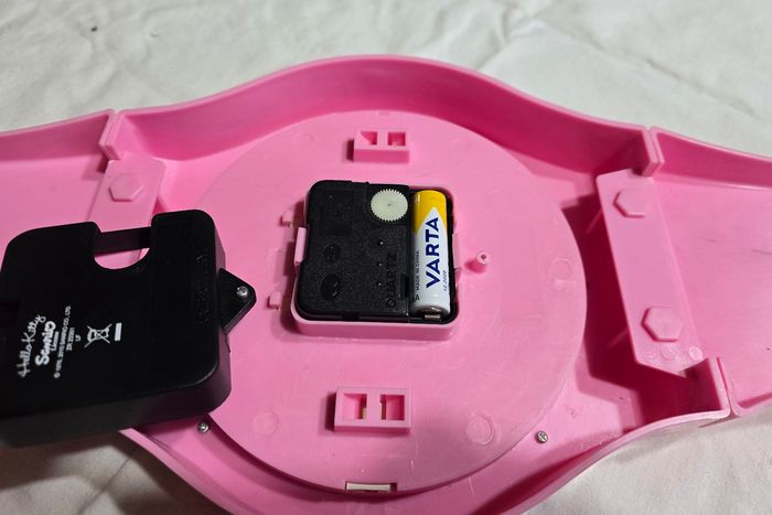 Montre Mural Hello Kitty - photo numéro 5