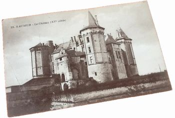 Carte postale ancienne  Saumur (Maine-et-Loire)   Le Château ( XVème Siècle)