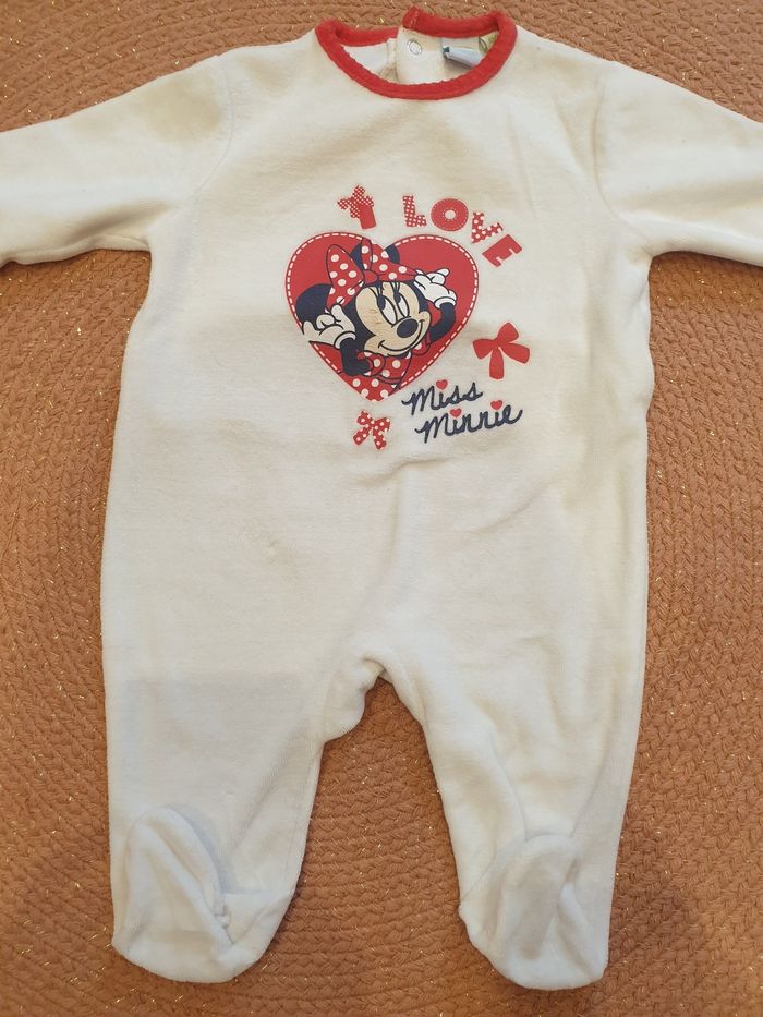 Pyjama velours 6 mois Disney - photo numéro 2