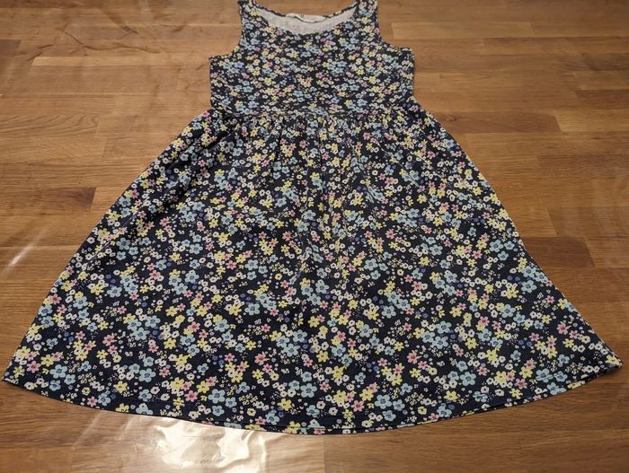 Robe fille 8-10 ans 134/140 cm H&M - photo numéro 2