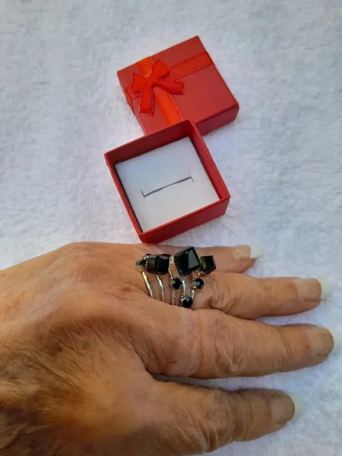 Superbe Bague avec Pierres noires, couleur argentée, taille 60 - photo numéro 6