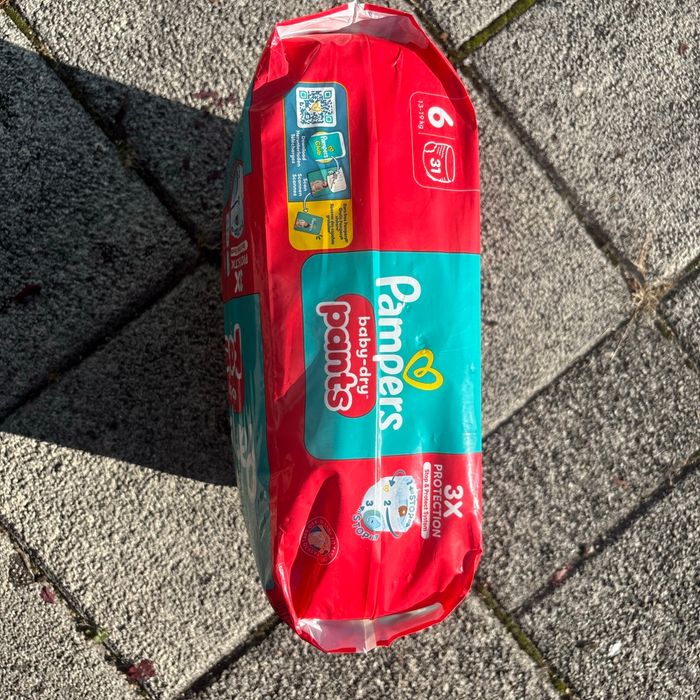 Couche Pampers taille 6 - photo numéro 2