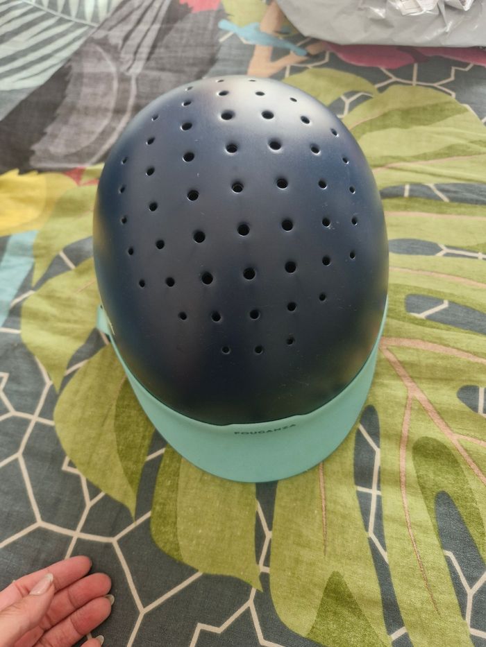 Casque cheval enfant d occasion. - taille S - 52- 55 cm - photo numéro 2