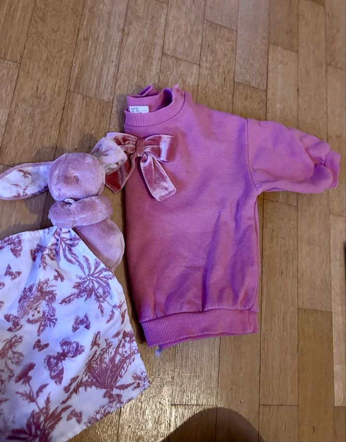🎀 Sweat H&M rose 6 Mois avec gros noeud en velours 🎀 - photo numéro 5