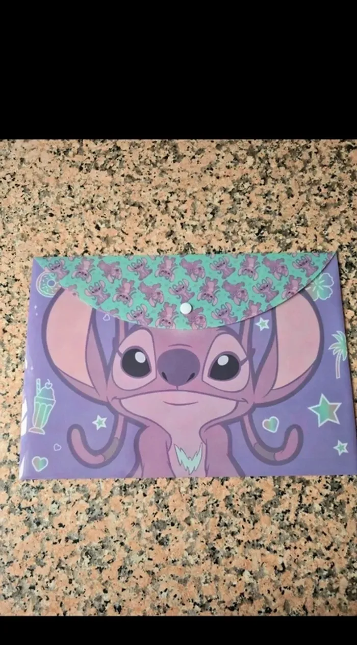 Pochette A4 Stitch neuf
