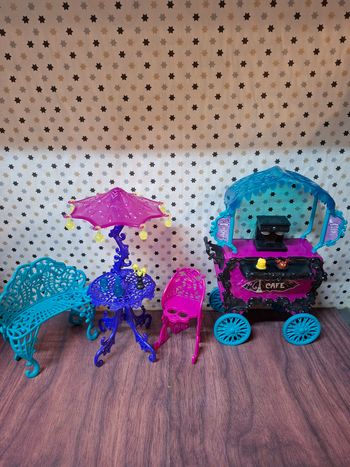 Monster high chariot de café scaris avec accessoires