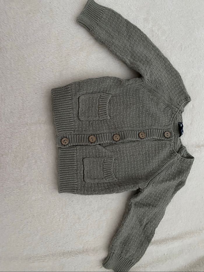 Lot gilet 1 mois - photo numéro 3