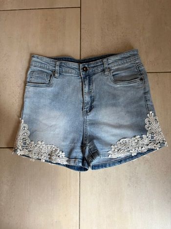 Short en Jean avec dentelle