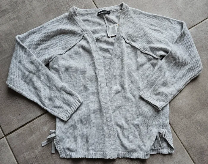 Gilet fille 8 ans neuf