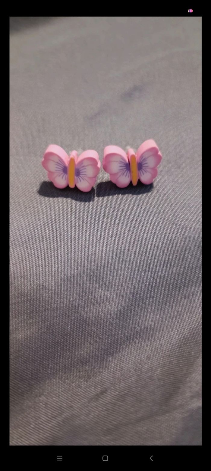 Boucle d'oreille papillon