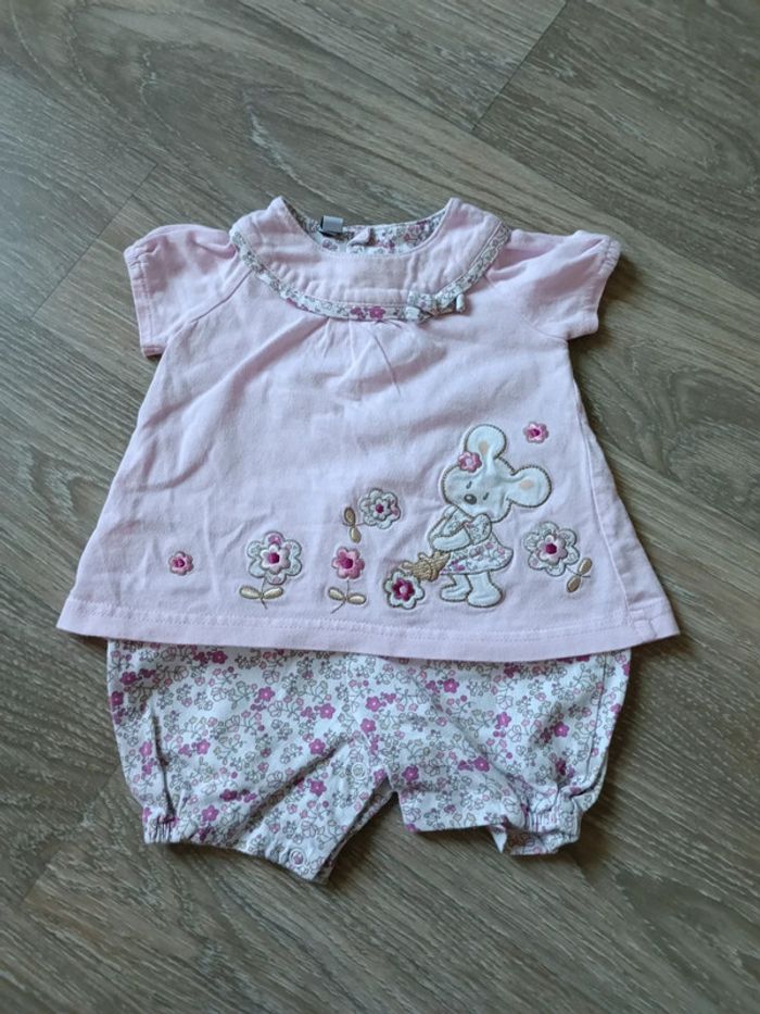 Combinaison fleurie 3 mois