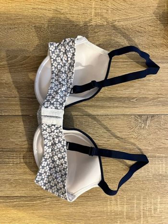 Soutien gorge 95D - photo numéro 2