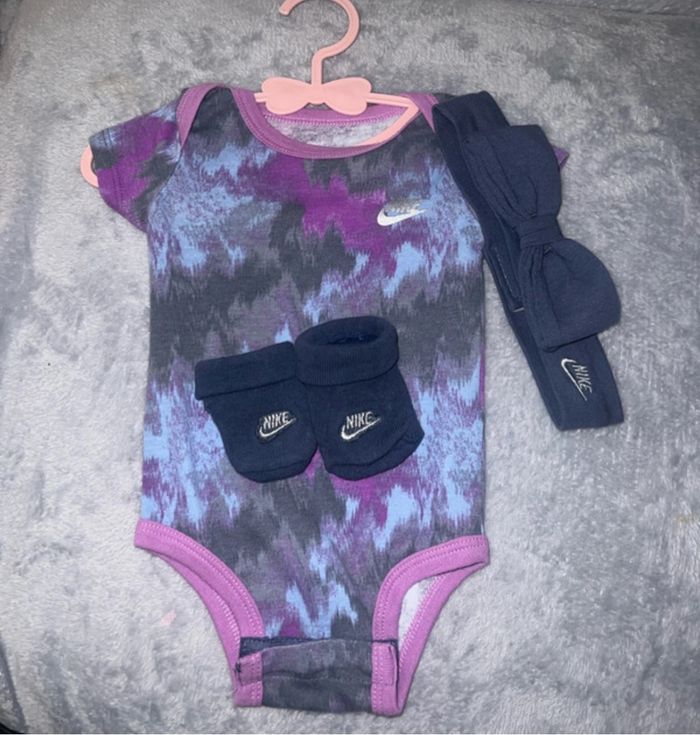 Ensemble Nike bodie+chausson et bandeau