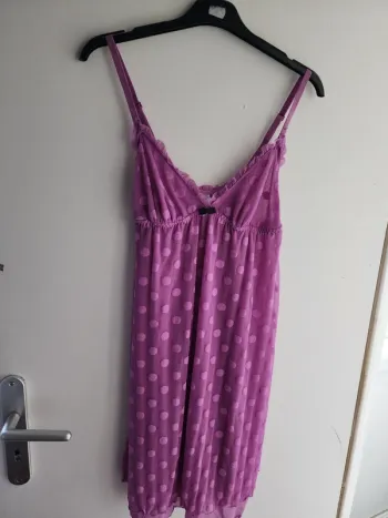 Nuisette femme taille 40-42 - très bon état