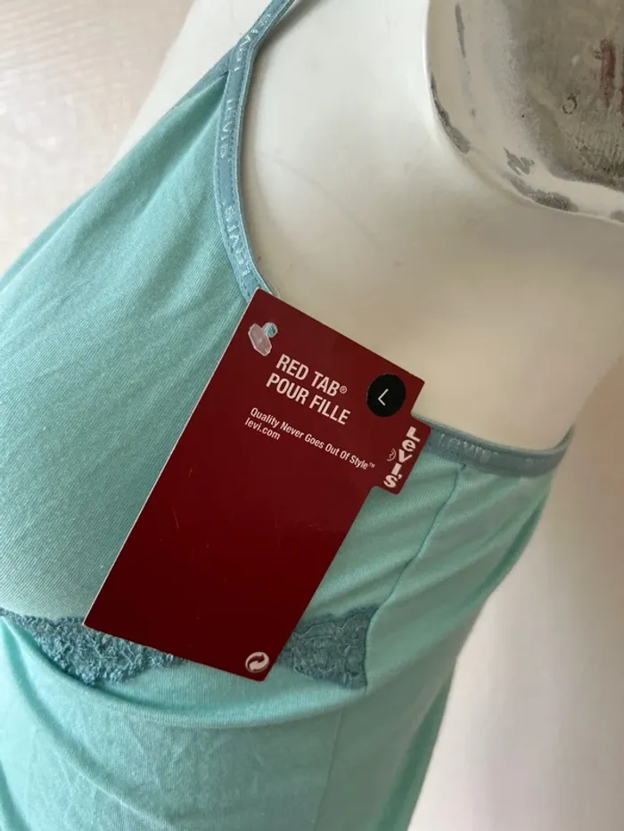 Débardeur levis neuf - photo numéro 2