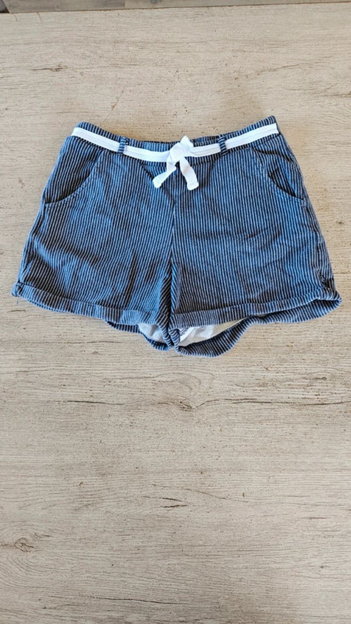 Short classique bleu foncé ligné blanc, élastique, Okaïdi, 14 ans, nickel