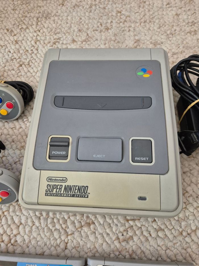 Console snes super nintendo et jeux - photo numéro 2