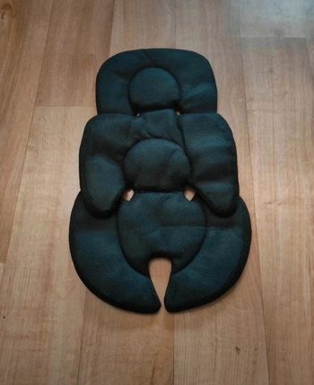 Réducteur siège auto cosy Neuf